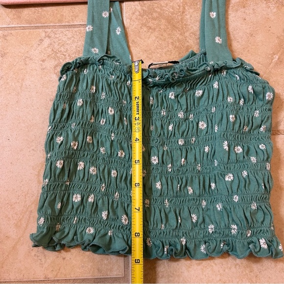 American Eagle Outfitters Teal Daisy Smocked Crop Top - Picture 4 of 6